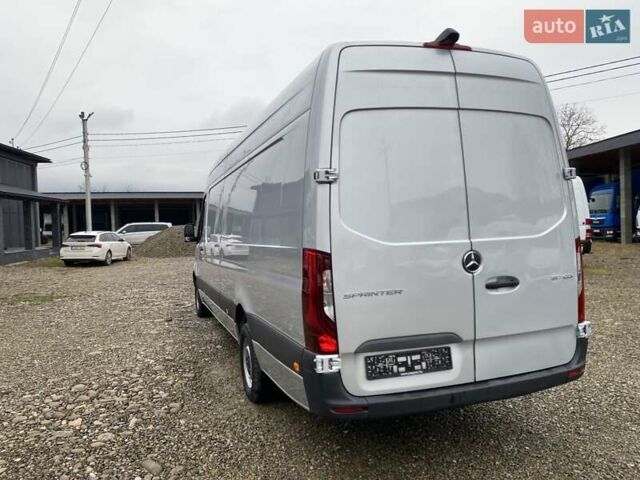 Серый Мерседес Sprinter, объемом двигателя 2.08 л и пробегом 95 тыс. км за 32899 $, фото 8 на Automoto.ua