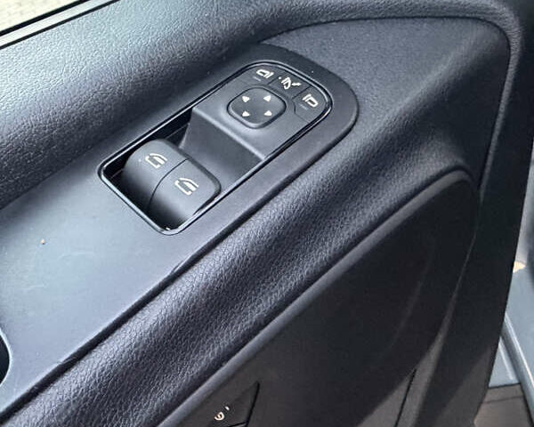 Сірий Мерседес Sprinter, об'ємом двигуна 0 л та пробігом 241 тис. км за 25900 $, фото 17 на Automoto.ua