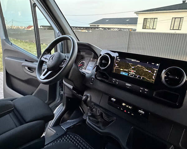 Сірий Мерседес Sprinter, об'ємом двигуна 0 л та пробігом 241 тис. км за 25900 $, фото 39 на Automoto.ua