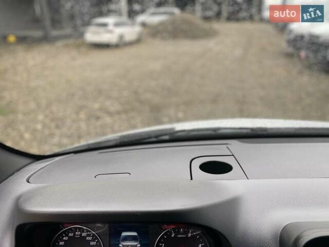 Сірий Мерседес Sprinter, об'ємом двигуна 2.08 л та пробігом 95 тис. км за 32899 $, фото 30 на Automoto.ua