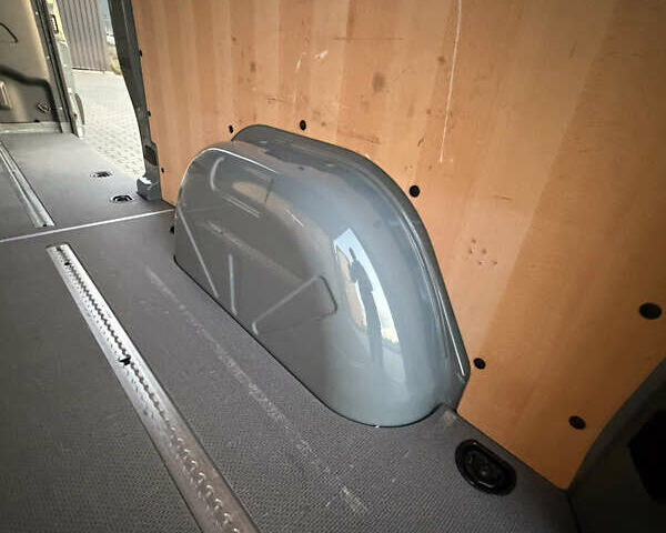 Сірий Мерседес Sprinter, об'ємом двигуна 0 л та пробігом 241 тис. км за 25900 $, фото 47 на Automoto.ua