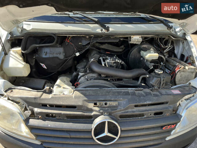 Серый Мерседес Sprinter, объемом двигателя 2.2 л и пробегом 289 тыс. км за 19300 $, фото 8 на Automoto.ua