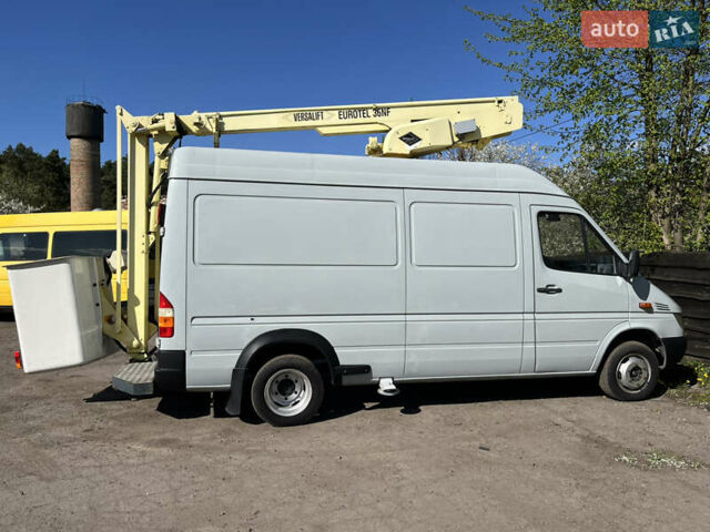 Серый Мерседес Sprinter, объемом двигателя 2.2 л и пробегом 289 тыс. км за 19300 $, фото 3 на Automoto.ua