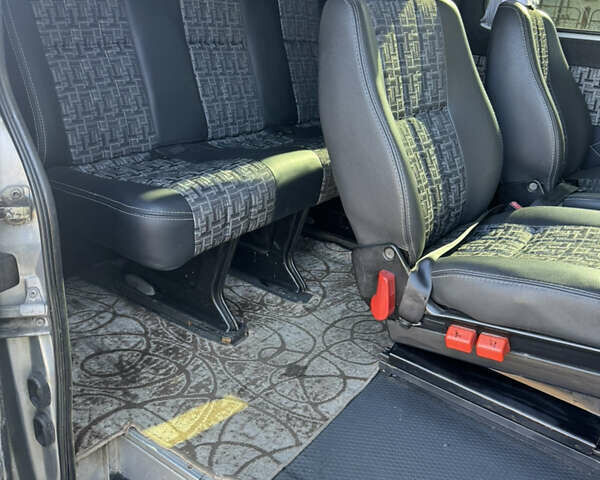 Сірий Мерседес Sprinter, об'ємом двигуна 2.69 л та пробігом 380 тис. км за 11500 $, фото 26 на Automoto.ua