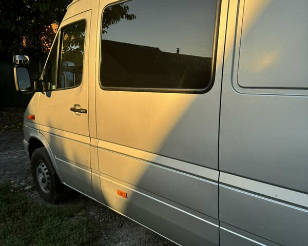 Сірий Мерседес Sprinter, об'ємом двигуна 2.69 л та пробігом 380 тис. км за 11500 $, фото 8 на Automoto.ua