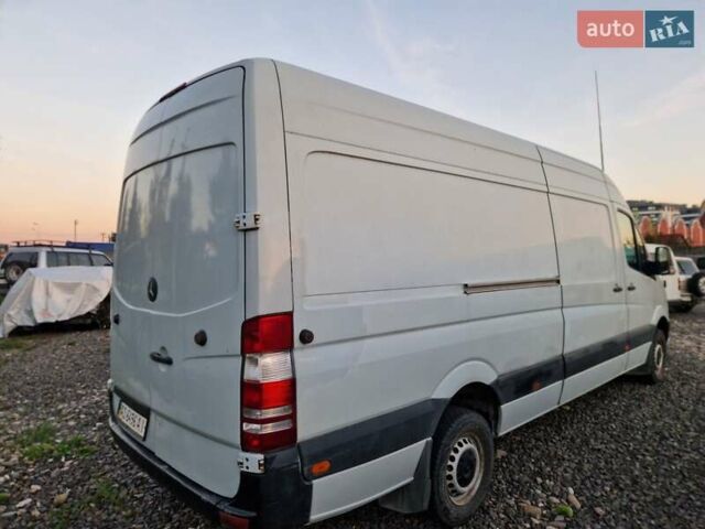 Серый Мерседес Sprinter, объемом двигателя 2.99 л и пробегом 377 тыс. км за 13999 $, фото 2 на Automoto.ua