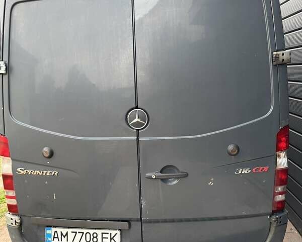 Сірий Мерседес Sprinter, об'ємом двигуна 2.14 л та пробігом 562 тис. км за 10000 $, фото 3 на Automoto.ua