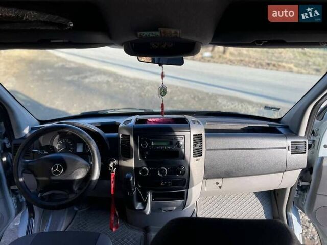 Серый Мерседес Sprinter, объемом двигателя 2.14 л и пробегом 361 тыс. км за 11000 $, фото 12 на Automoto.ua