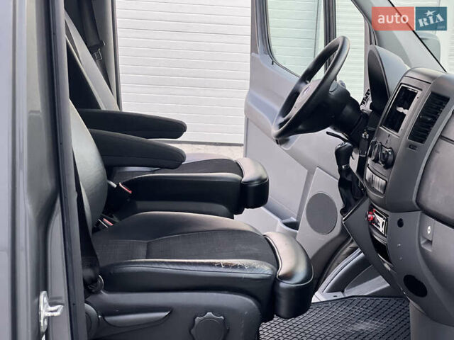 Серый Мерседес Sprinter, объемом двигателя 0 л и пробегом 301 тыс. км за 25000 $, фото 27 на Automoto.ua