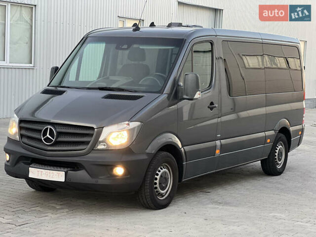Серый Мерседес Sprinter, объемом двигателя 0 л и пробегом 301 тыс. км за 25000 $, фото 4 на Automoto.ua