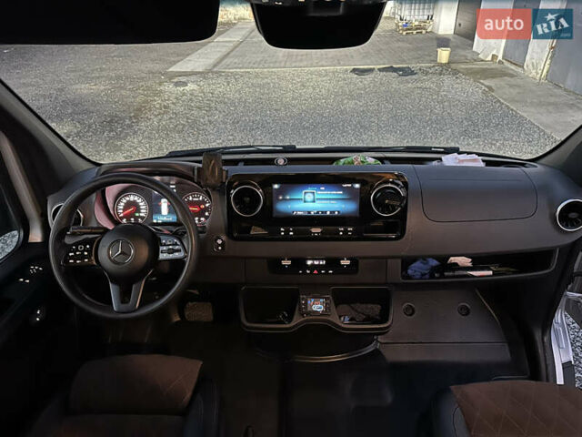 Серый Мерседес Sprinter, объемом двигателя 2.99 л и пробегом 333 тыс. км за 66094 $, фото 14 на Automoto.ua