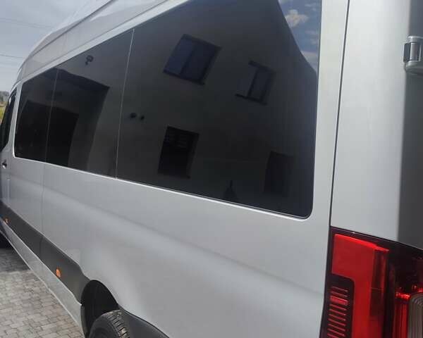 Серый Мерседес Sprinter, объемом двигателя 1.95 л и пробегом 160 тыс. км за 44000 $, фото 38 на Automoto.ua