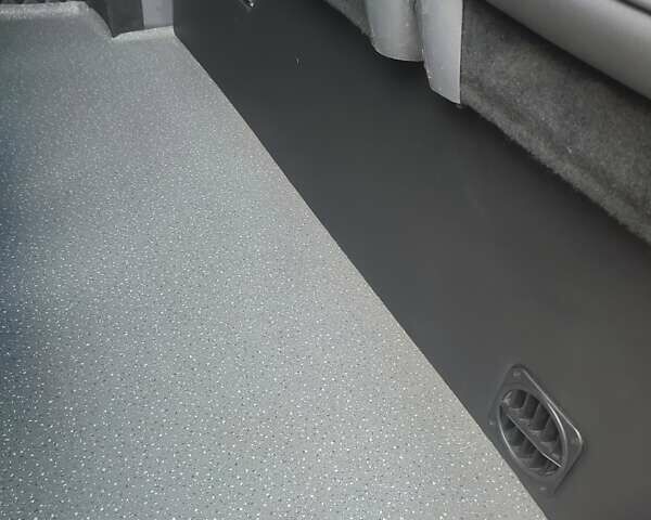 Серый Мерседес Sprinter, объемом двигателя 1.95 л и пробегом 160 тыс. км за 44000 $, фото 48 на Automoto.ua