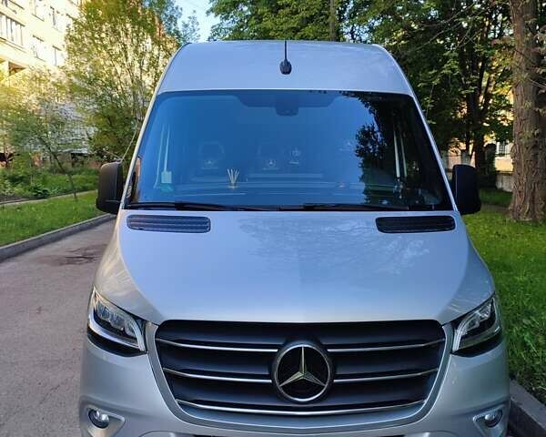Серый Мерседес Sprinter, объемом двигателя 1.95 л и пробегом 160 тыс. км за 44000 $, фото 7 на Automoto.ua