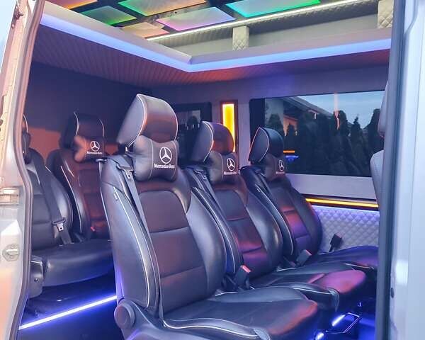 Серый Мерседес Sprinter, объемом двигателя 1.95 л и пробегом 160 тыс. км за 44000 $, фото 5 на Automoto.ua