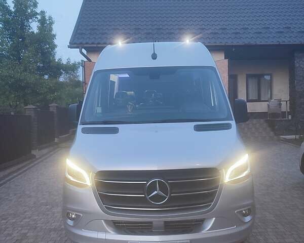Серый Мерседес Sprinter, объемом двигателя 1.95 л и пробегом 160 тыс. км за 44000 $, фото 14 на Automoto.ua