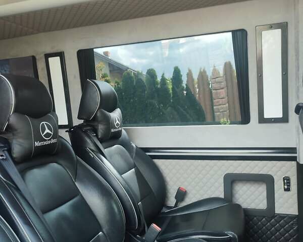 Серый Мерседес Sprinter, объемом двигателя 1.95 л и пробегом 160 тыс. км за 44000 $, фото 46 на Automoto.ua