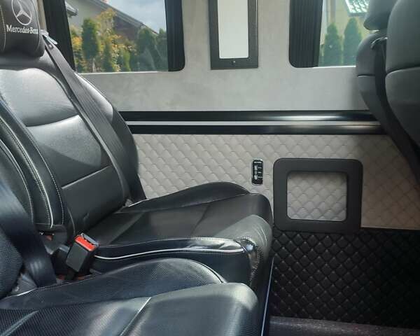 Серый Мерседес Sprinter, объемом двигателя 1.95 л и пробегом 160 тыс. км за 44000 $, фото 47 на Automoto.ua