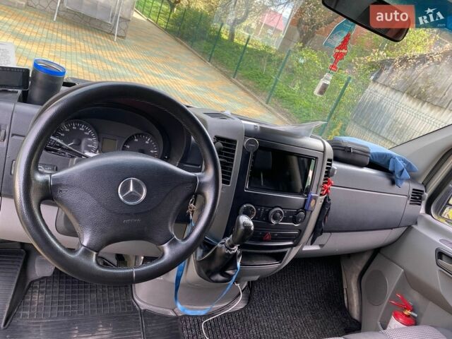 Серый Мерседес Sprinter, объемом двигателя 2.15 л и пробегом 600 тыс. км за 14799 $, фото 14 на Automoto.ua