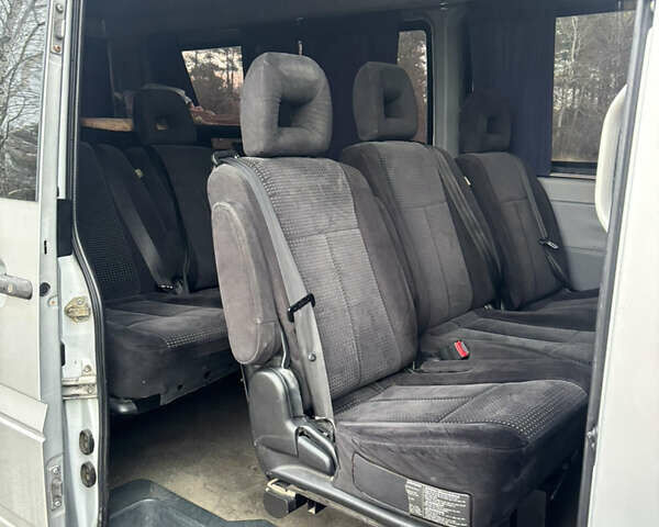Серый Мерседес Sprinter, объемом двигателя 2.15 л и пробегом 650 тыс. км за 9000 $, фото 5 на Automoto.ua