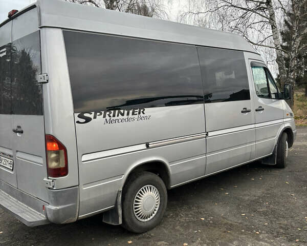 Серый Мерседес Sprinter, объемом двигателя 2.15 л и пробегом 650 тыс. км за 9000 $, фото 2 на Automoto.ua