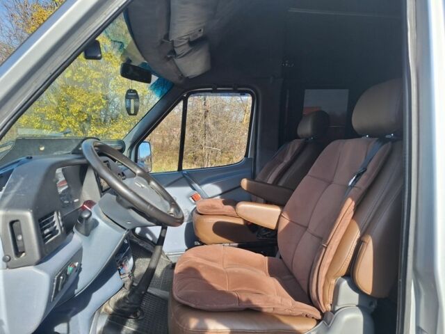 Сірий Мерседес Sprinter, об'ємом двигуна 0 л та пробігом 200 тис. км за 13999 $, фото 5 на Automoto.ua