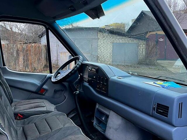 Сірий Мерседес Sprinter, об'ємом двигуна 2.9 л та пробігом 820 тис. км за 10500 $, фото 6 на Automoto.ua