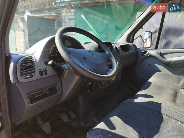 Сірий Мерседес Sprinter, об'ємом двигуна 2.69 л та пробігом 479 тис. км за 13700 $, фото 7 на Automoto.ua