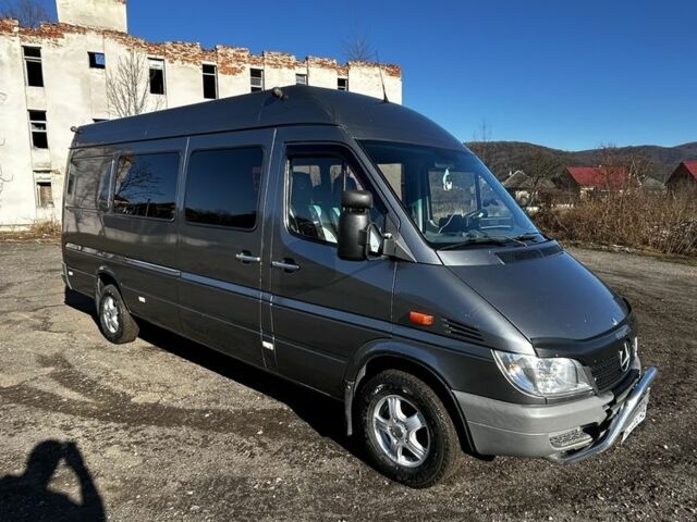 Серый Мерседес Sprinter, объемом двигателя 2.7 л и пробегом 600 тыс. км за 11500 $, фото 2 на Automoto.ua
