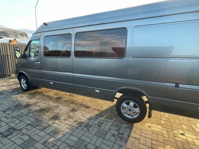 Серый Мерседес Sprinter, объемом двигателя 2.7 л и пробегом 550 тыс. км за 11200 $, фото 5 на Automoto.ua