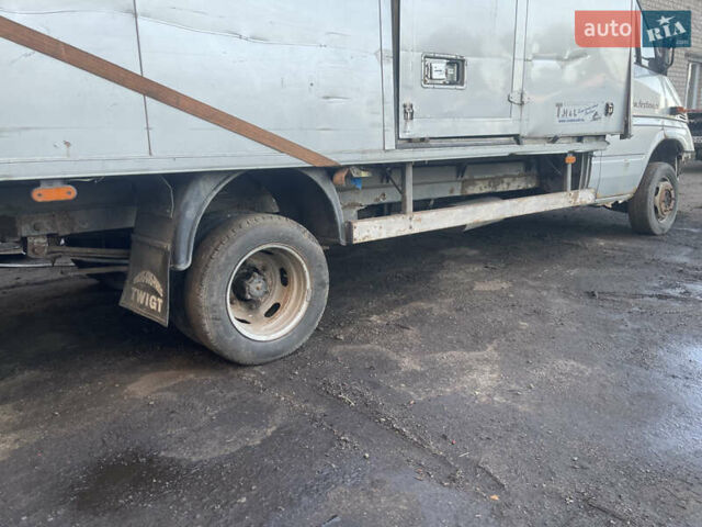 Серый Мерседес Sprinter, объемом двигателя 2.15 л и пробегом 420 тыс. км за 3200 $, фото 7 на Automoto.ua