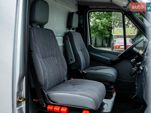 Сірий Мерседес Sprinter, об'ємом двигуна 2.7 л та пробігом 320 тис. км за 16950 $, фото 42 на Automoto.ua