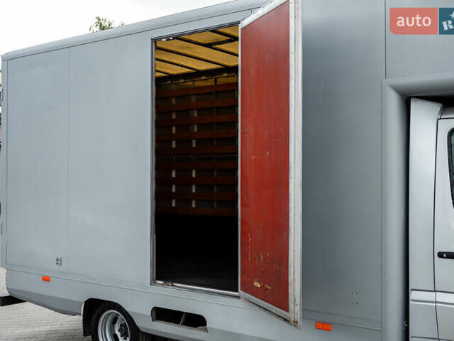 Сірий Мерседес Sprinter, об'ємом двигуна 2.7 л та пробігом 320 тис. км за 16950 $, фото 56 на Automoto.ua