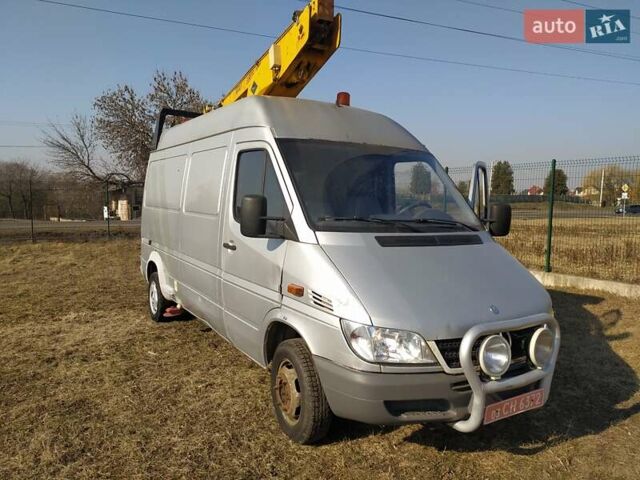 Серый Мерседес Sprinter, объемом двигателя 2.2 л и пробегом 340 тыс. км за 13500 $, фото 1 на Automoto.ua