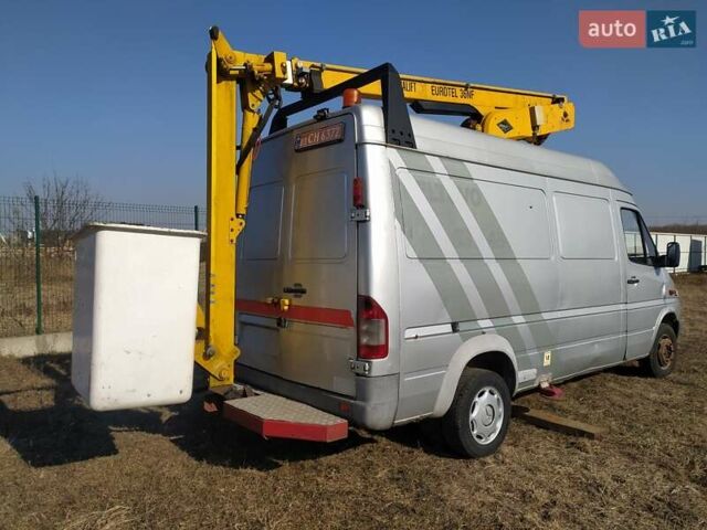 Серый Мерседес Sprinter, объемом двигателя 2.2 л и пробегом 340 тыс. км за 13500 $, фото 3 на Automoto.ua