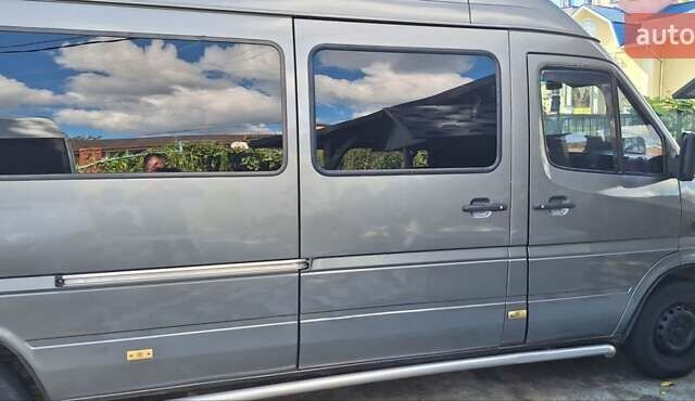 Серый Мерседес Sprinter, объемом двигателя 2.2 л и пробегом 600 тыс. км за 8500 $, фото 3 на Automoto.ua