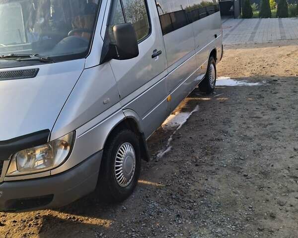 Серый Мерседес Sprinter, объемом двигателя 0 л и пробегом 658 тыс. км за 6200 $, фото 6 на Automoto.ua