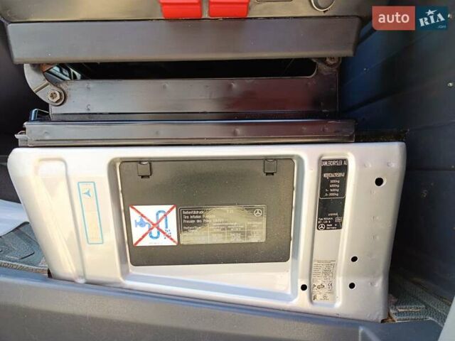 Сірий Мерседес Sprinter, об'ємом двигуна 2.15 л та пробігом 342 тис. км за 12500 $, фото 9 на Automoto.ua