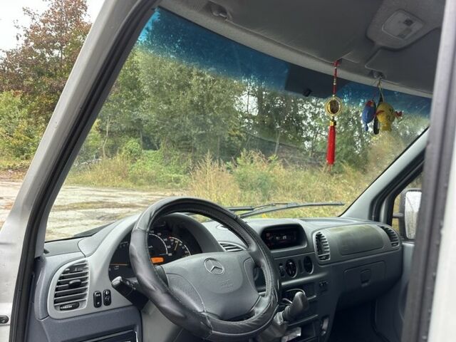 Сірий Мерседес Sprinter, об'ємом двигуна 2.7 л та пробігом 744 тис. км за 9700 $, фото 4 на Automoto.ua