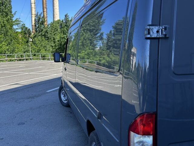 Сірий Мерседес Sprinter, об'ємом двигуна 0.22 л та пробігом 408 тис. км за 10000 $, фото 2 на Automoto.ua