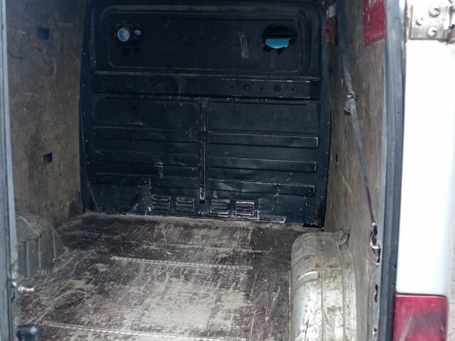 Серый Мерседес Sprinter, объемом двигателя 2.1 л и пробегом 362 тыс. км за 4400 $, фото 14 на Automoto.ua