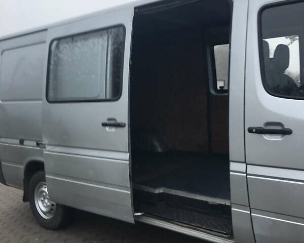 Серый Мерседес Sprinter, объемом двигателя 2.15 л и пробегом 580 тыс. км за 5550 $, фото 12 на Automoto.ua