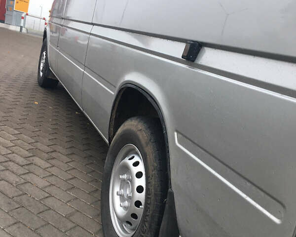 Серый Мерседес Sprinter, объемом двигателя 2.15 л и пробегом 580 тыс. км за 5550 $, фото 7 на Automoto.ua