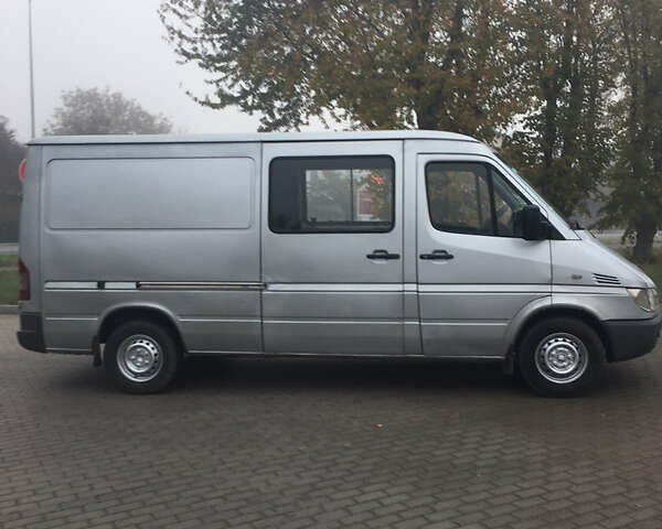 Серый Мерседес Sprinter, объемом двигателя 2.15 л и пробегом 580 тыс. км за 5550 $, фото 3 на Automoto.ua