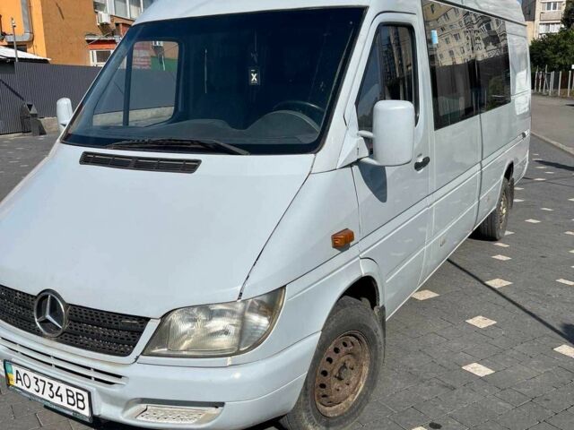 Серый Мерседес Sprinter, объемом двигателя 2.7 л и пробегом 370 тыс. км за 7800 $, фото 4 на Automoto.ua