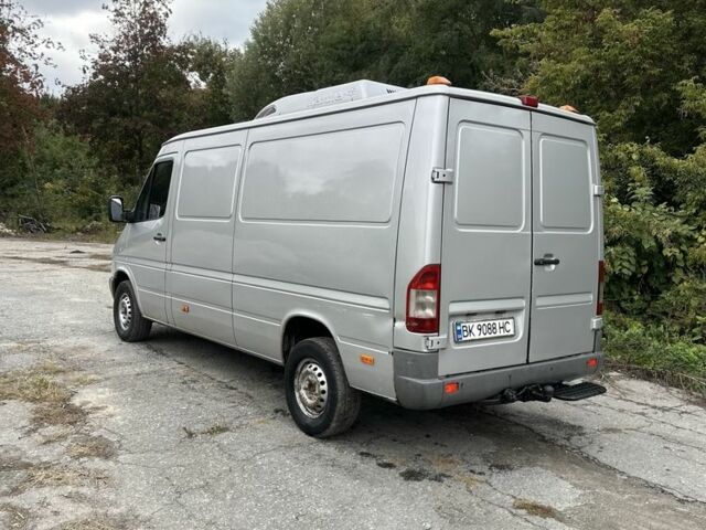 Сірий Мерседес Sprinter, об'ємом двигуна 2.7 л та пробігом 744 тис. км за 9700 $, фото 3 на Automoto.ua