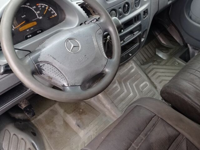 Серый Мерседес Sprinter, объемом двигателя 2.1 л и пробегом 362 тыс. км за 4400 $, фото 13 на Automoto.ua