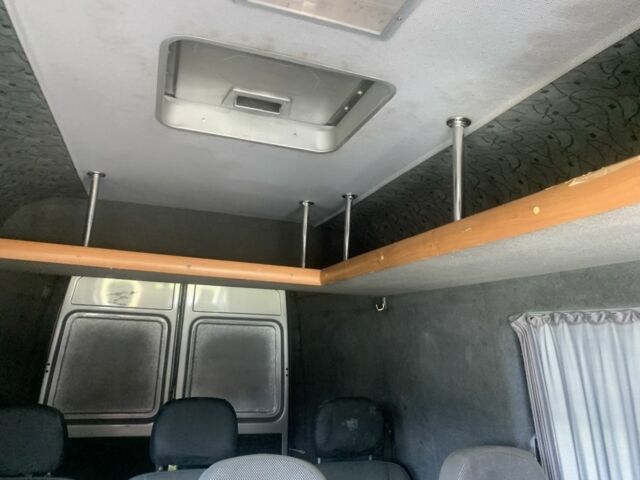 Сірий Мерседес Sprinter, об'ємом двигуна 2.1 л та пробігом 500 тис. км за 9200 $, фото 7 на Automoto.ua