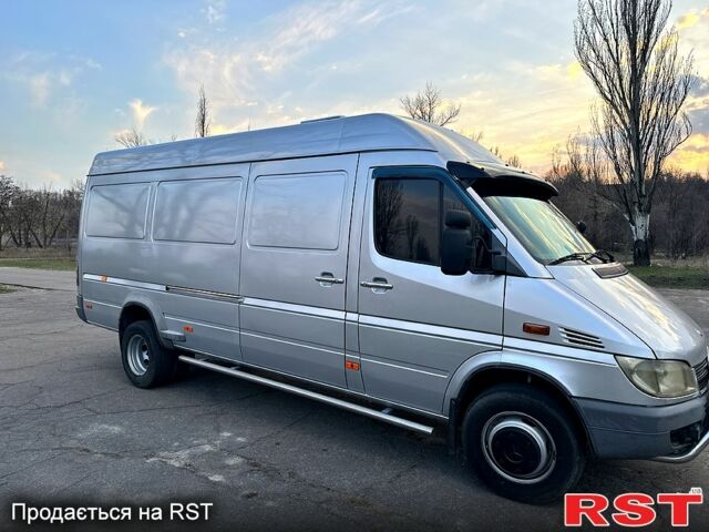 Серый Мерседес Sprinter, объемом двигателя 2.7 л и пробегом 460 тыс. км за 18500 $, фото 1 на Automoto.ua