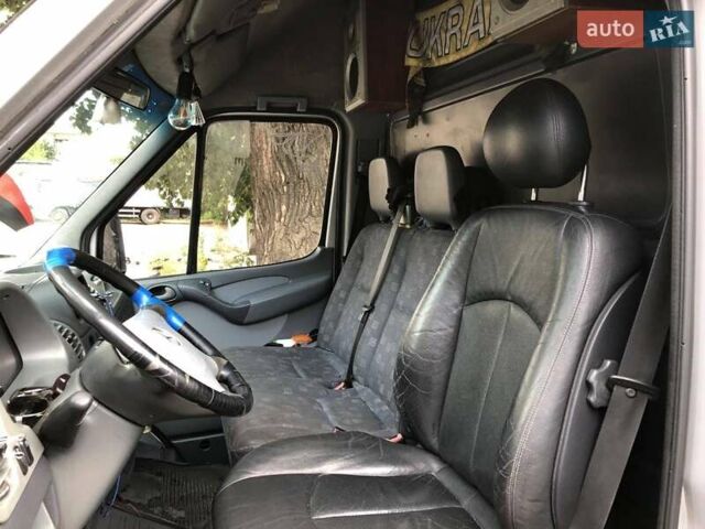 Серый Мерседес Sprinter, объемом двигателя 0 л и пробегом 800 тыс. км за 6500 $, фото 2 на Automoto.ua